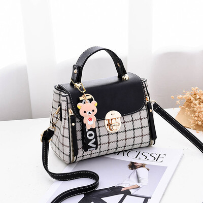 Summer on the new small womens bag tide Messenger bag fashion handbag shoulder fairy ins Super Fire bag
Summer on the new small womens bag tide Messenger bag fashion handbag shoulder fairy ins Super Fire bag