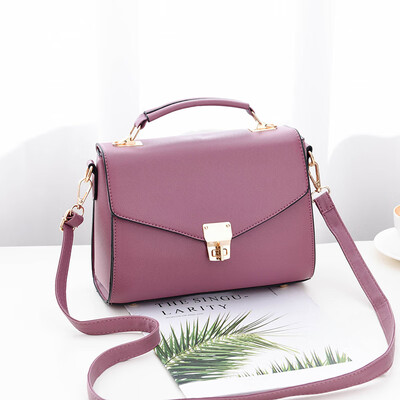 On the new ins single shoulder slant bag woman summer version of the Korean version of 100 leisure womens bag fashion envelope fa
On the new ins single shoulder slant bag woman summer version of the Korean version of 100 leisure womens bag fashion envelope fa