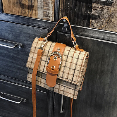 Bag female 2018 new womens bag slung wild summer plaid portable small square bag lock shoulder bag
Bag female 2018 new womens bag slung wild summer plaid portable small square bag lock shoulder bag