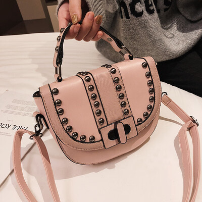 Qiao Bani 2019 new South Korea ins retro style fashion rivet saddle bag shoulder shoulder diagonal tide handbag
Qiao Bani 2019 new South Korea ins retro style fashion rivet saddle bag shoulder shoulder diagonal tide handbag