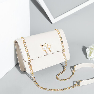 Summer on the new texture foreign style Korean version of Baitie single shoulder slanting fashion chain small square bag
Summer on the new texture foreign style Korean version of Baitie single shoulder slanting fashion chain small square bag