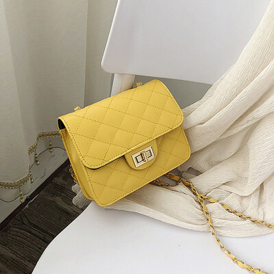 2019 new Korean version of the simple&simple rhombic chain shoulder bag casual temperament Sen system wild Messenger small square bag
2019 new Korean version of the simple&simple rhombic chain shoulder bag casual temperament Sen system wild Messenger small square bag