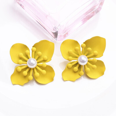 EK703 Fashion Cute Spray Paint Pearl Flower Stud Earrings For Women Korean Jewelry Boho Metal Brincos Girl Gift Wedding Earrings
EK703 Fashion Cute Spray Paint Pearl Flower Stud Earrings For Women Korean Jewelry Boho Metal Brincos Girl Gift Wedding Earrings