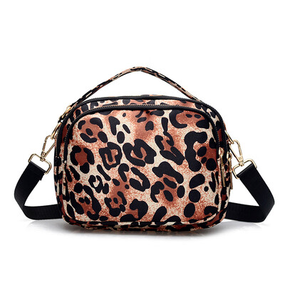 Womens Summer Printed Handbag Leisure Oxford Slant Bag Fashion Nylon Single Shoulder Handbag
Womens Summer Printed Handbag Leisure Oxford Slant Bag Fashion Nylon Single Shoulder Handbag