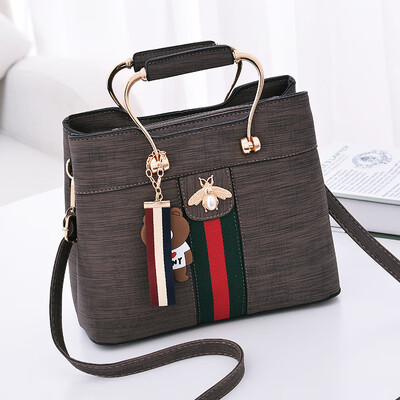 2018 new bag female European&American big bag fashion handbags slung shoulder bag cross-border exclusive
2018 new bag female European&American big bag fashion handbags slung shoulder bag cross-border exclusive