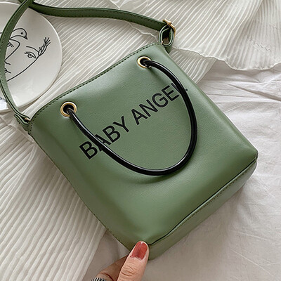 Womens 2019 spring&summer new Chaohan version of the texture fashion 100 handheld single shoulder oblique span bag locomotive
Womens 2019 spring&summer new Chaohan version of the texture fashion 100 handheld single shoulder oblique span bag locomotive