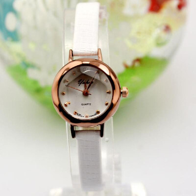 Fashionable Vintage Women Quartz Watch Fashion Watches Wristwatch with PU Strap Band
Fashionable Vintage Women Quartz Watch Fashion Watches Wristwatch with PU Strap Band