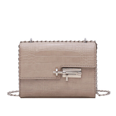 Fashion new multi-layer small square bag female 2019 Korean version of the simple temperament chain shoulder bag tide wild diagonal female bag
Fashion new multi-layer small square bag female 2019 Korean version of the simple temperament chain shoulder bag tide wild diagonal female bag