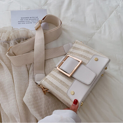 Womens bag2019 new style tide-style single-shoulder bag retro-one&one-to-one wide-band individual small square bag
Womens bag2019 new style tide-style single-shoulder bag retro-one&one-to-one wide-band individual small square bag