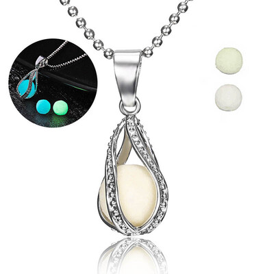 Charms Moon Star Square Love Heart Glow In The Dark Luminous Hollow Out Water Drop Pendant Necklace Glowing Locket Jewelry Gift
Charms Moon Star Square Love Heart Glow In The Dark Luminous Hollow Out Water Drop Pendant Necklace Glowing Locket Jewelry Gift