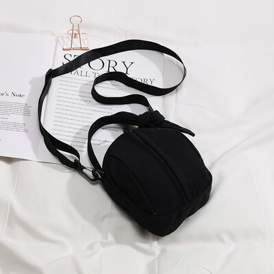 Bag female 2019 new summer wild bow Messenger bag Korean version of the simple ins canvas shoulder bag
Bag female 2019 new summer wild bow Messenger bag Korean version of the simple ins canvas shoulder bag