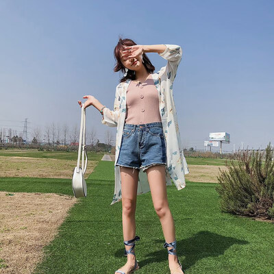 Summer Womens Blouse Mid-Length Chiffon Print White Sea Otter Sun Protection Clothing Seven-Point Sleeve Holiday Cardigan
Summer Womens Blouse Mid-Length Chiffon Print White Sea Otter Sun Protection Clothing Seven-Point Sleeve Holiday Cardigan