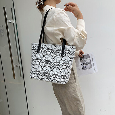 Tailored Womens Handbag Leisure High Capacity Weaving Fashion Shoulder Messenger Bag
Tailored Womens Handbag Leisure High Capacity Weaving Fashion Shoulder Messenger Bag