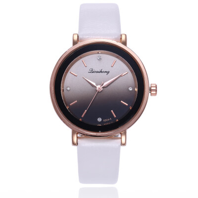 Korean version of the gradient color ladies quartz watch creative diamond engraving
Korean version of the gradient color ladies quartz watch creative diamond engraving