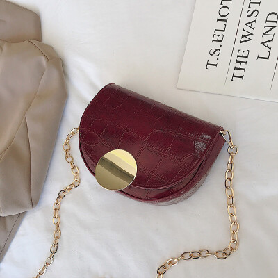 Ins super fire chic bag female 2019 new Korean version of the wild single shoulder slung fashion chain texture saddle bag
Ins super fire chic bag female 2019 new Korean version of the wild single shoulder slung fashion chain texture saddle bag