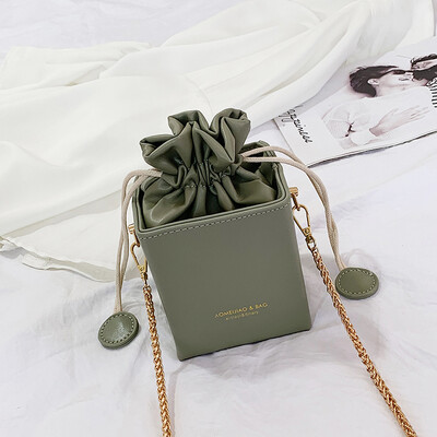 Summer new personality bag female bag 2019 new fashion drawstring Messenger bag shoulder chain small square box bag
Summer new personality bag female bag 2019 new fashion drawstring Messenger bag shoulder chain small square box bag
