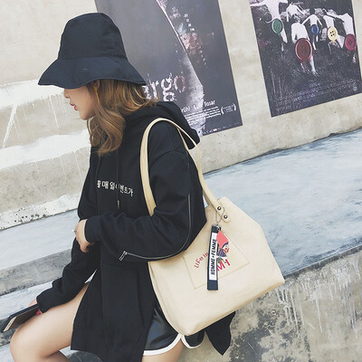 Ins Super Fire canvas bag women 2019 new wave autumn Korean fashion Joker shoulder Messenger bag tote bag
Ins Super Fire canvas bag women 2019 new wave autumn Korean fashion Joker shoulder Messenger bag tote bag