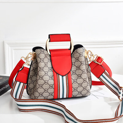 Baggage ladiesnew fashion summer bucket bag inclined to the Korean version of the simple 100-pack one-shoulder bag ins overheated
Baggage ladiesnew fashion summer bucket bag inclined to the Korean version of the simple 100-pack one-shoulder bag ins overheated