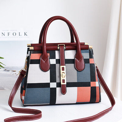 Womens bag 2019 new European&American big bag elegant fashion large capacity trend ladies handbag shoulder bag
Womens bag 2019 new European&American big bag elegant fashion large capacity trend ladies handbag shoulder bag