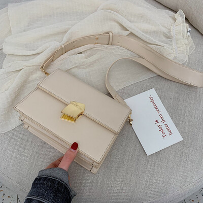 Advanced sense of the atmosphere texture French small bag female slung wild 2019 new tide shoulder fashion small square bag
Advanced sense of the atmosphere texture French small bag female slung wild 2019 new tide shoulder fashion small square bag