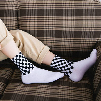 Girl Fashion Checker board Mid Socks Black White Plaid Skateboard Socks Chic Harajuku Hip-Hop Socks
Girl Fashion Checker board Mid Socks Black White Plaid Skateboard Socks Chic Harajuku Hip-Hop Socks