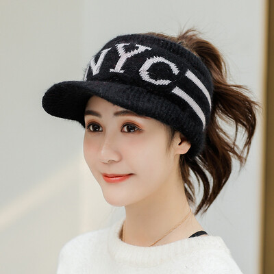 2019 new Korean ladies winter knitted baseball cap letters outdoor travel warm winter wool cap
2019 new Korean ladies winter knitted baseball cap letters outdoor travel warm winter wool cap