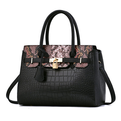 2019 spring&summer new diagonal female bag Europe&America large-capacity handbag shoulder trend wild bag
2019 spring&summer new diagonal female bag Europe&America large-capacity handbag shoulder trend wild bag
