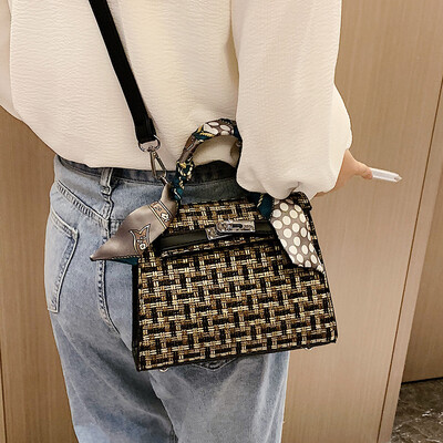 Woolen bag handbags new 2019 Korean version of the fashion portable Kelly bag shoulder Messenger bag senior sense of the atmosphere
Woolen bag handbags new 2019 Korean version of the fashion portable Kelly bag shoulder Messenger bag senior sense of the atmosphere