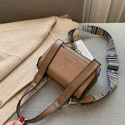 Net red casual small bag early autumn new style 2019 simple small square bag retro single-shoulder bag bag
Net red casual small bag early autumn new style 2019 simple small square bag retro single-shoulder bag bag