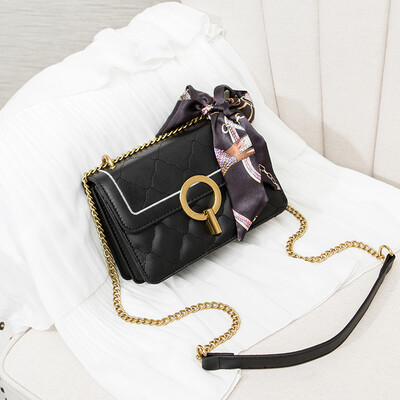 Go to the new mini-network celebrity girl 2019 Chao Korean version 100 lap slanted fashion rhomboid chain small square bag
Go to the new mini-network celebrity girl 2019 Chao Korean version 100 lap slanted fashion rhomboid chain small square bag