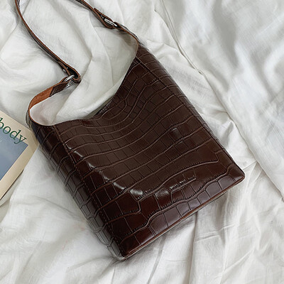 North autumn&winter bags women 2019 new retro Korean Tote crocodile fashion shoulder slung bag
North autumn&winter bags women 2019 new retro Korean Tote crocodile fashion shoulder slung bag