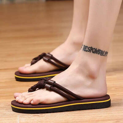 Summer waterproof Korean mens casual sandals mens non-slip tide Joker indoor personalized flip-flops
Summer waterproof Korean mens casual sandals mens non-slip tide Joker indoor personalized flip-flops