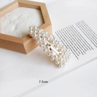 Ins Fashion Pearl Hairpin Headwear Hair Clips for Women Temperament Elegant Sweet Hairpin Hair Styling Accessories Hair Pins
Ins Fashion Pearl Hairpin Headwear Hair Clips for Women Temperament Elegant Sweet Hairpin Hair Styling Accessories Hair Pins