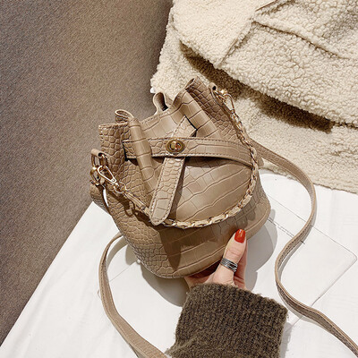 Ins Port Wind Embossed Bucket Bag 2019 New Korean Fashion Chain Handheld Net Red Shoulder Crossbody Womens Bag
Ins Port Wind Embossed Bucket Bag 2019 New Korean Fashion Chain Handheld Net Red Shoulder Crossbody Womens Bag
