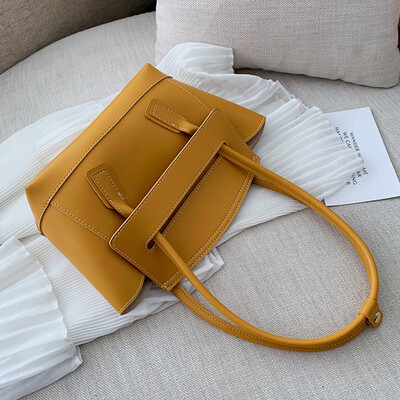 On the new large bag women 2019 new stylish texture shoulder bag Joker leisure large capacity handbags
On the new large bag women 2019 new stylish texture shoulder bag Joker leisure large capacity handbags
