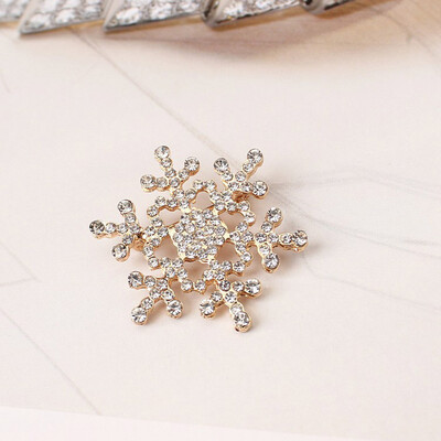 Snowflake Gift Brooch Diamante Rhinestone Crystal Pearl Broach Pin Chic Women Fashion Elegant Style Pearl 
Snowflake Gift Brooch Diamante Rhinestone Crystal Pearl Broach Pin Chic Women Fashion Elegant Style Pearl
