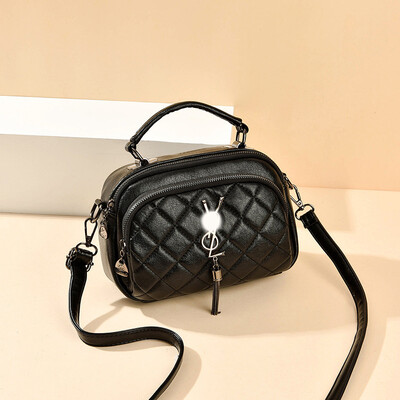 Simple small bag female 2019 spring&summer new trend Korean version of the wild Messenger bag fashion shoulder bag handbag
Simple small bag female 2019 spring&summer new trend Korean version of the wild Messenger bag fashion shoulder bag handbag
