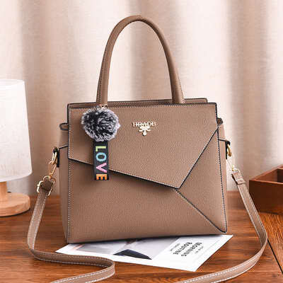 Ladies bag 2019 Europe&the United States spring&summer new womens bag fashion handbags trend shoulder bag wholesale
Ladies bag 2019 Europe&the United States spring&summer new womens bag fashion handbags trend shoulder bag wholesale