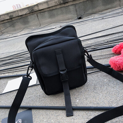 Tailored Fashion Neutral Canvas Solid Color Shoulder Bag Messenger Bag Multi-Purpose Bag
Tailored Fashion Neutral Canvas Solid Color Shoulder Bag Messenger Bag Multi-Purpose Bag
