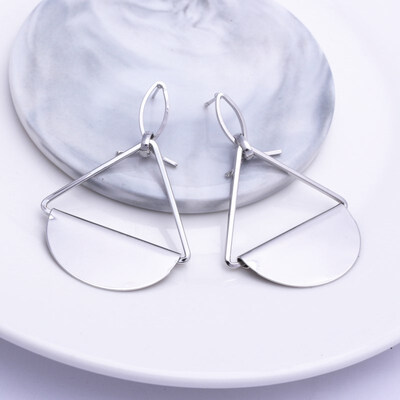 EK605 Vintage Hollow Round Flower Oval Knot Twist Earrings Geometric Metal Earrings for Women Statement Earrings Modern Art
EK605 Vintage Hollow Round Flower Oval Knot Twist Earrings Geometric Metal Earrings for Women Statement Earrings Modern Art