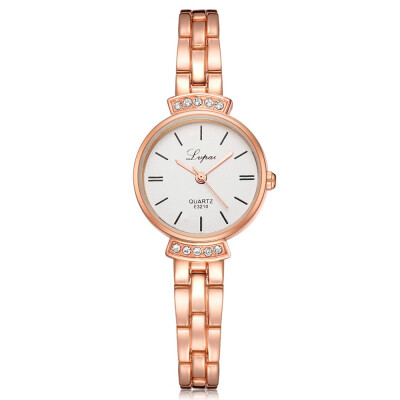 Steel belt watch Korean fashion tide ladies watch fashion retro simple pop female student quartz bracelet watch
Steel belt watch Korean fashion tide ladies watch fashion retro simple pop female student quartz bracelet watch