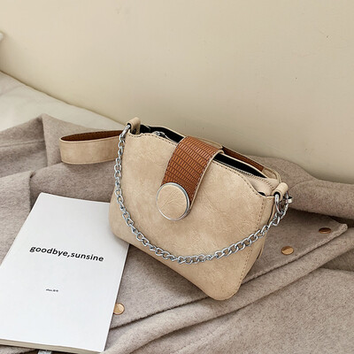 Chic texture broadband small bag fashion high sense of foreign style womens bag new 2019 simple shoulder slung small square bag
Chic texture broadband small bag fashion high sense of foreign style womens bag new 2019 simple shoulder slung small square bag