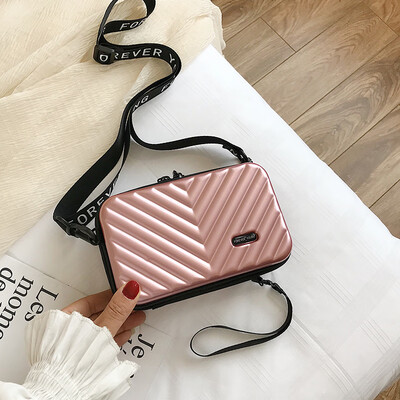 Senior sense of foreign style womens bags summer popular box small bag new 2019ins hand bag slung small square bag
Senior sense of foreign style womens bags summer popular box small bag new 2019ins hand bag slung small square bag