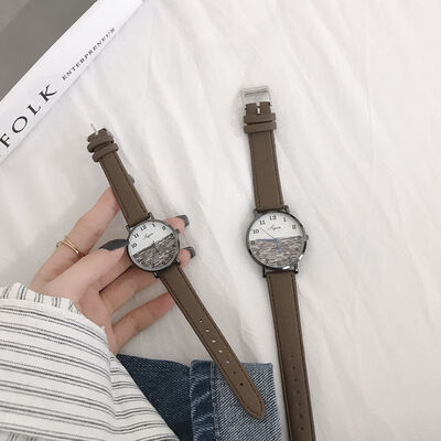 Couple watch lover model a pair of girls Korean version of the original residence ins belt college style
Couple watch lover model a pair of girls Korean version of the original residence ins belt college style