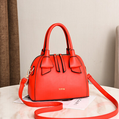 Baggage lady Xia new fashion Korean version Baitao ladys one shoulder slanting handbag with large capacity ladys bag
Baggage lady Xia new fashion Korean version Baitao ladys one shoulder slanting handbag with large capacity ladys bag