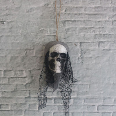 Foam Lace Simulation Head Skeleton For Halloween Household Simulation Head Skeleton Hanging Decoration
Foam Lace Simulation Head Skeleton For Halloween Household Simulation Head Skeleton Hanging Decoration