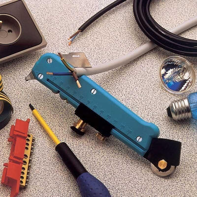 Portable Multifunction Glass Tile Cutter Metal Cutting Kit Tool with Measure Ruler Practical Tool
Portable Multifunction Glass Tile Cutter Metal Cutting Kit Tool with Measure Ruler Practical Tool