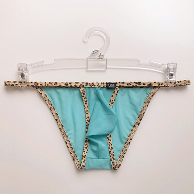 Men Sexy Breathable Boxer Briefs Leopard Printed Thong T-Back G-String Underwear
Men Sexy Breathable Boxer Briefs Leopard Printed Thong T-Back G-String Underwear