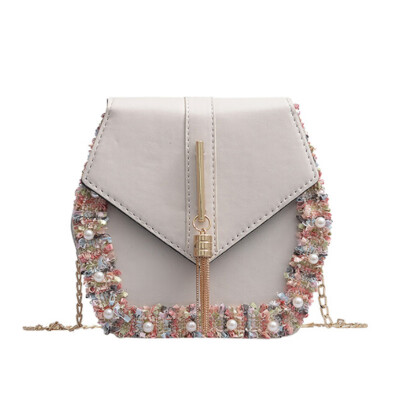 2019 leather sense chain shoulder messenger bag fashion wild pearl diamond bag wedding Victoria secret bag PU
2019 leather sense chain shoulder messenger bag fashion wild pearl diamond bag wedding Victoria secret bag PU