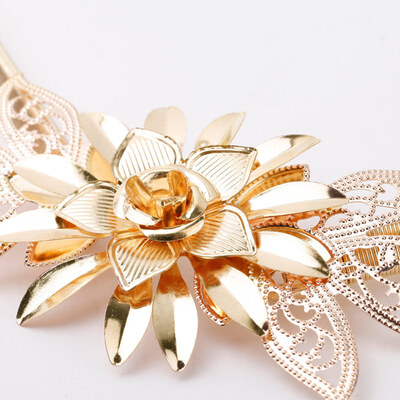 Fashion Women Lady Gold Metal Chain Belt Flower Embellishment Elastic Waist Strap Belt All-Match Cummerbund Gold
Fashion Women Lady Gold Metal Chain Belt Flower Embellishment Elastic Waist Strap Belt All-Match Cummerbund Gold